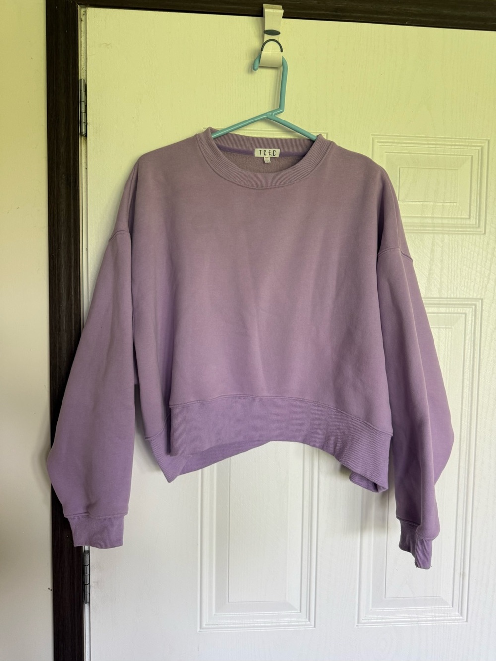 2 for $30 sale: TCEC lavender, purple cropped crewneck sweatshirt - M